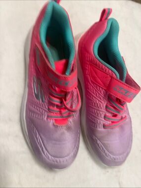 Skechers Girls Pink and Teal Gradient Athletic Sneakers